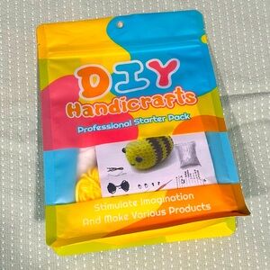 Crochet Kit bumble bee